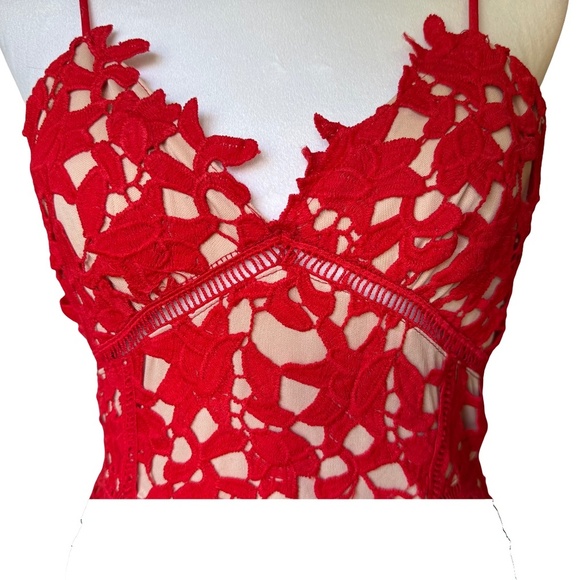 Azaelea Red Lace Midi Dress Size Medium - Picture 5 of 11